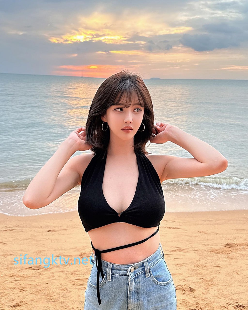 【2023-08-15】My first Q&A on onlyfans !.m4v
